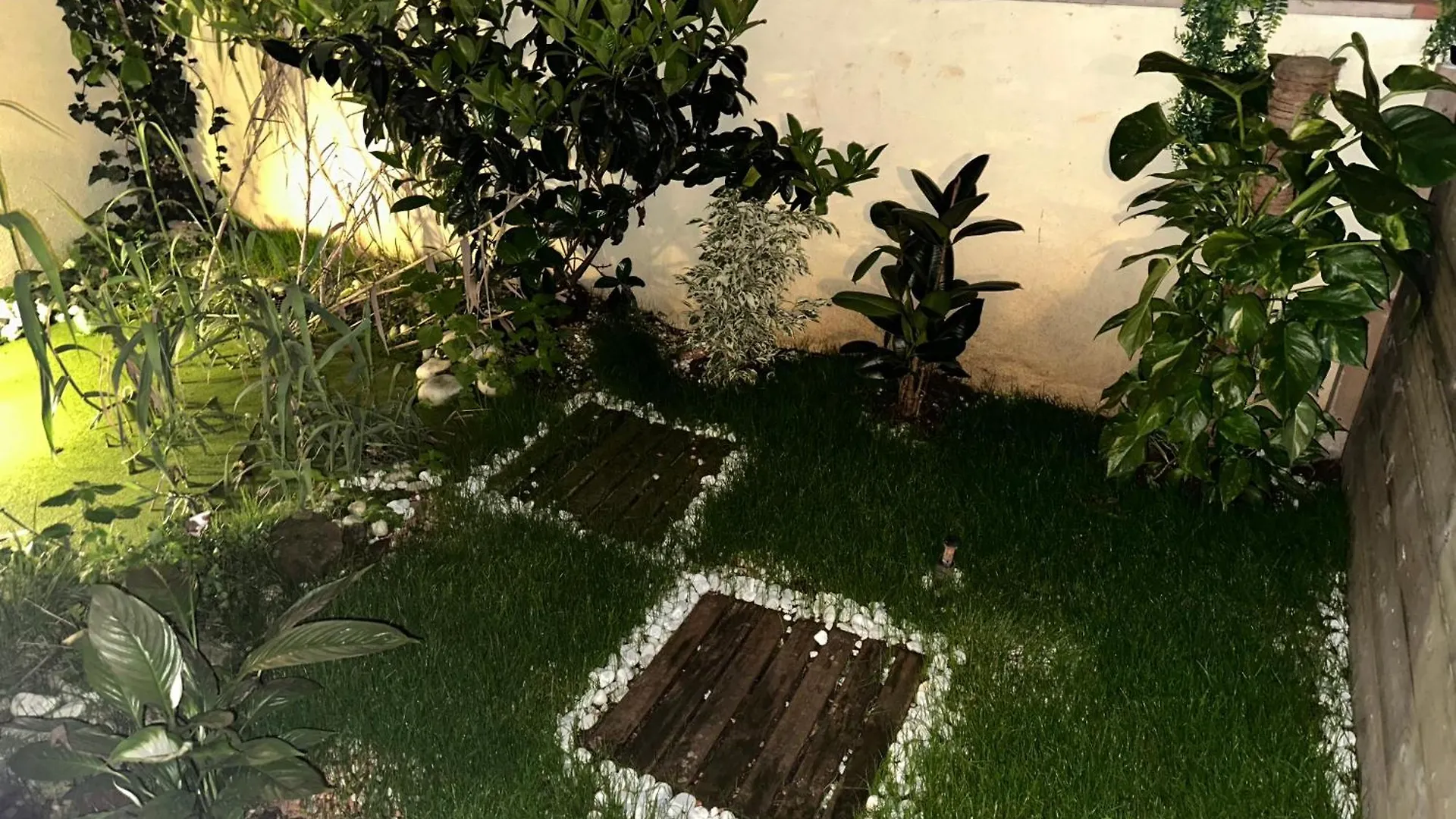 House Garden Spa Rome Italy